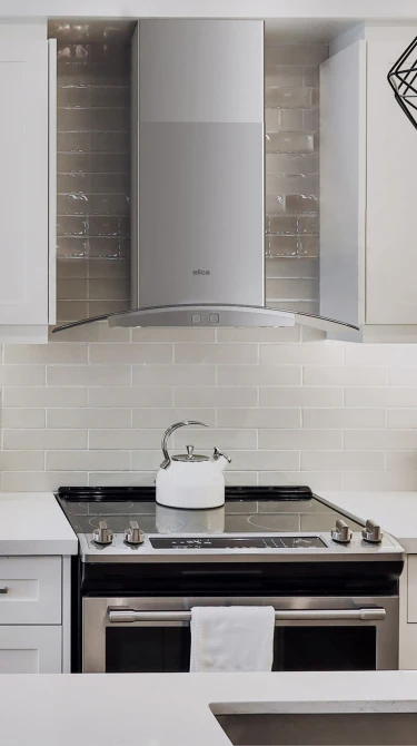 Range Hoods Wall-Mount Potenza hero